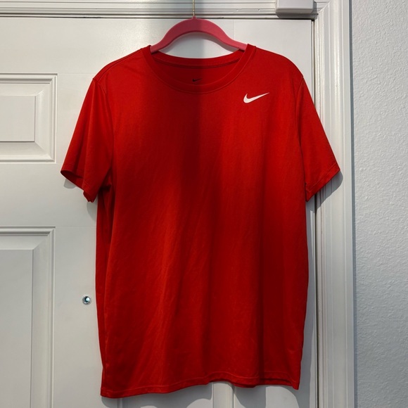 Nike Dri-FIT Red Tee - Picture 3 of 3